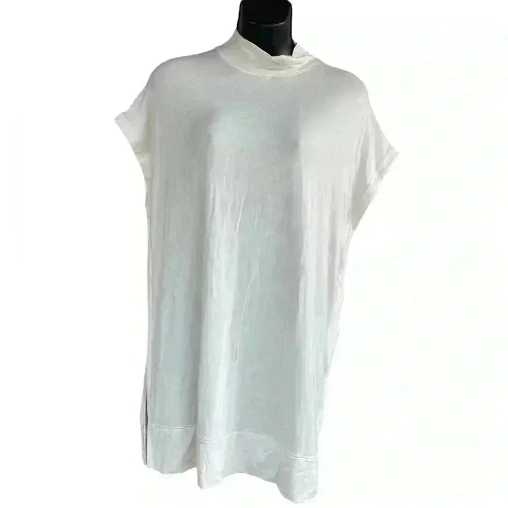 ATHLETA women’s off white lightweight turtleneck side slit long short sleeve M